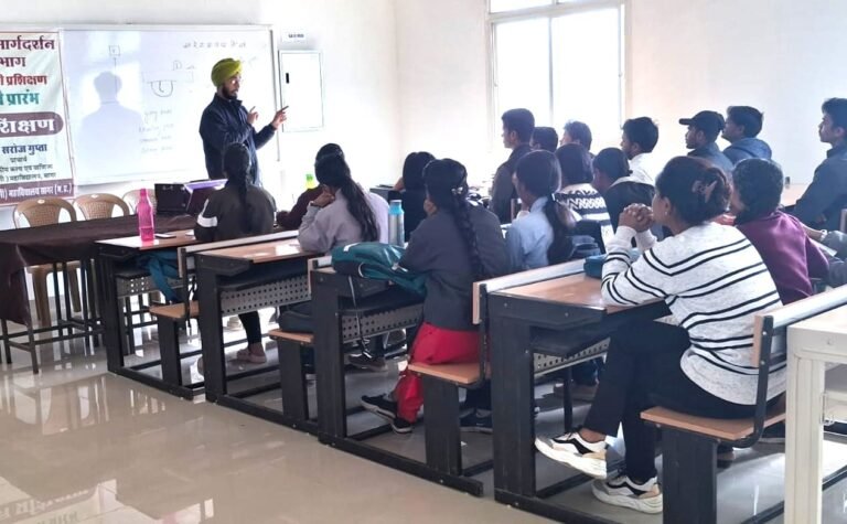 नई शिक्षा नीति के तहत हुनरमंद बन रहे विद्यार्थी: सागर के शासकीय कला एवं वाणिज्य महाविद्यालय में निखर रहा विद्यार्थियों का हुनर
