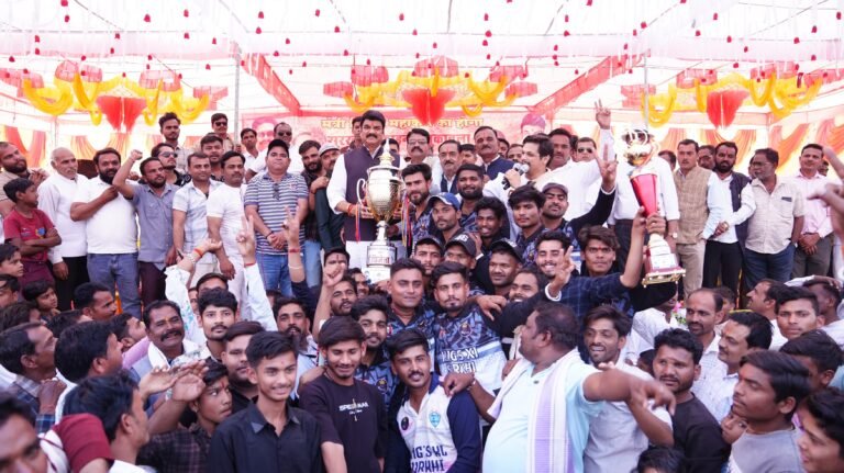 सुरखी मंडल में क्रिकेट महाकुंभ का भव्य समापन किंग्स इलेवन सुरखी 51 रन से विजयी