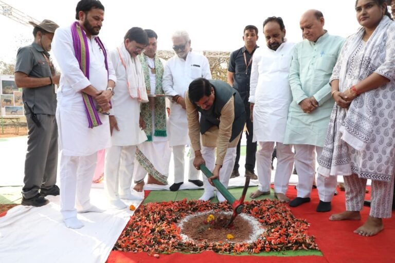 सीएम डॉ. यादव ने अपने जन्मदिन पर वीरांगना दुर्गावती टाइगर रिजर्व को दी बड़ी सौगात, सॉफ्ट रिलीज बोमा का किया भूमिपूजन