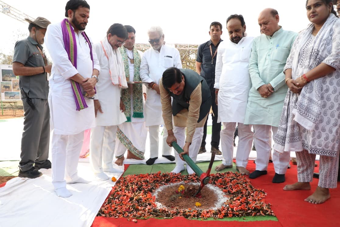 सीएम डॉ. यादव ने अपने जन्मदिन पर वीरांगना दुर्गावती टाइगर रिजर्व को दी बड़ी सौगात, सॉफ्ट रिलीज बोमा का किया भूमिपूजन
