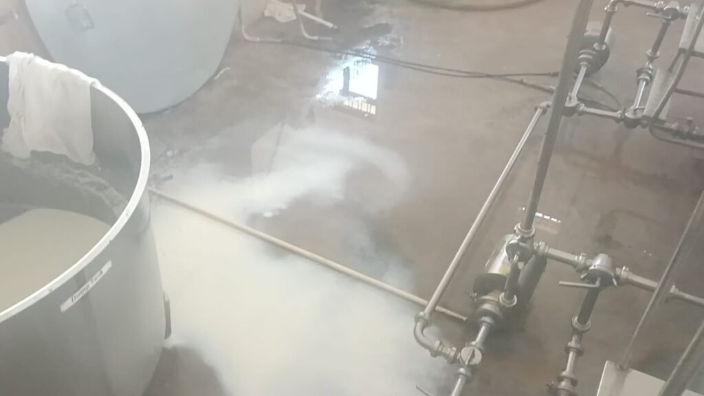 जिले में खाद्य पदार्थों की गुणवत्ता जांच जारी, दूध, तेल व आइसक्रीम के नमूने लिए गए