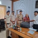 सागर पुलिस की मानवीय संवेदना: 81 वर्षीय बुजुर्ग माताजी का खोया बैग ढूँढ निकाला, खुशी से छलक उठीं बुजुर्ग की आँखें